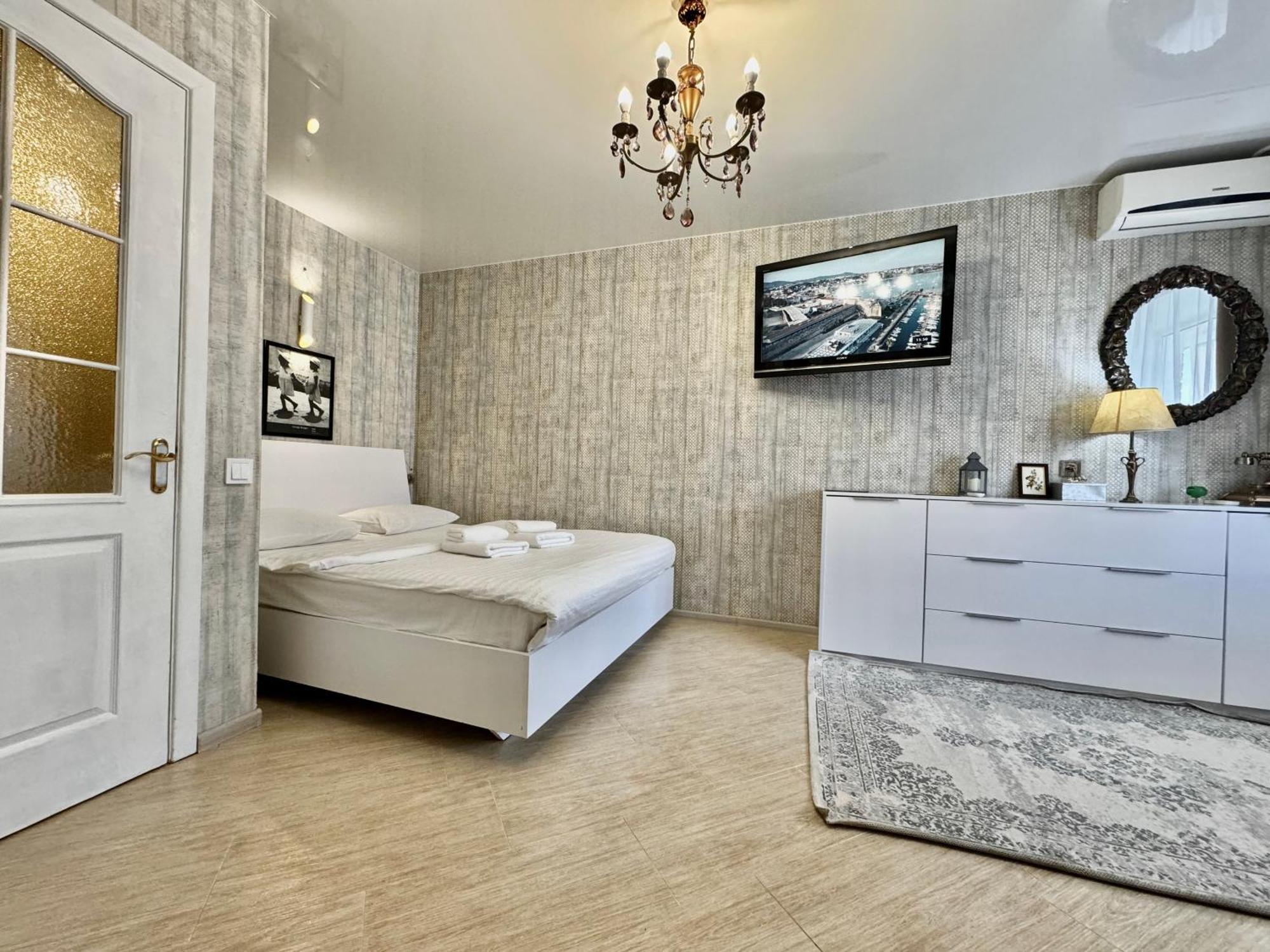 Apartpoltava Смак Італії У Самому Центрі Полтави , Білосніжна Студія В Новобудові, Банківський Чек Ngoại thất bức ảnh