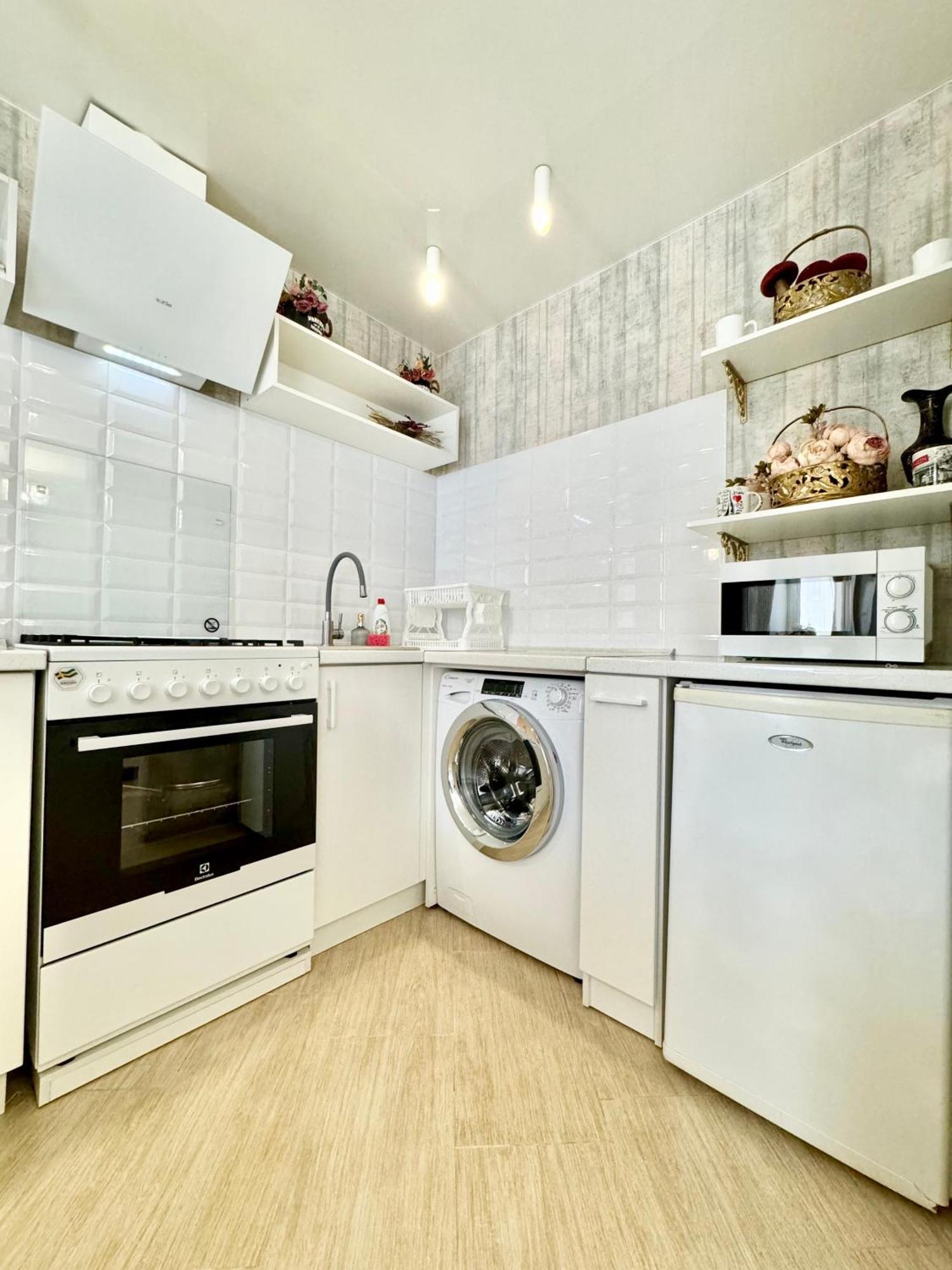 Apartpoltava Смак Італії У Самому Центрі Полтави , Білосніжна Студія В Новобудові, Банківський Чек Ngoại thất bức ảnh